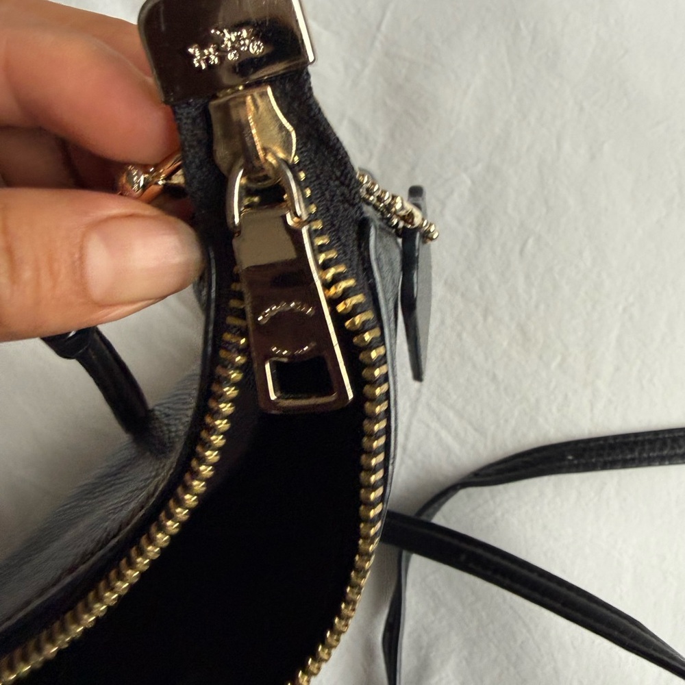Coach Black Pebbled Leather Shoulder Bag - Picture 6 of 12
